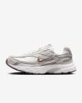 WMNS NIKE INITIATOR