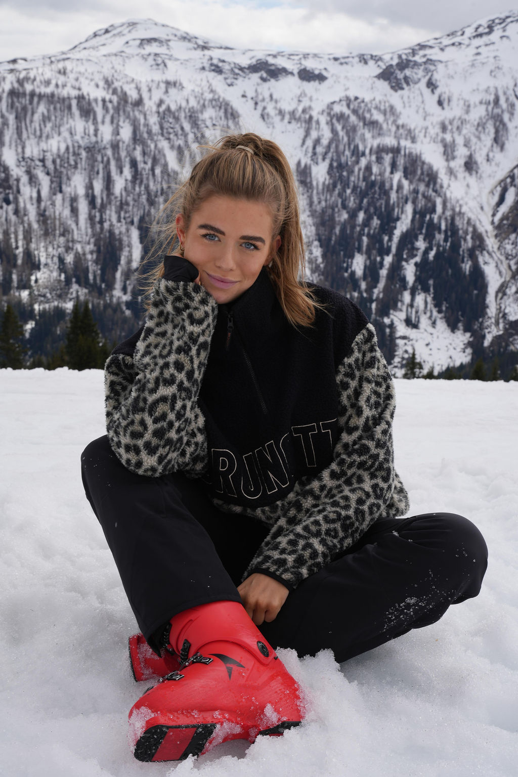 Chondra-Print Women Fleece