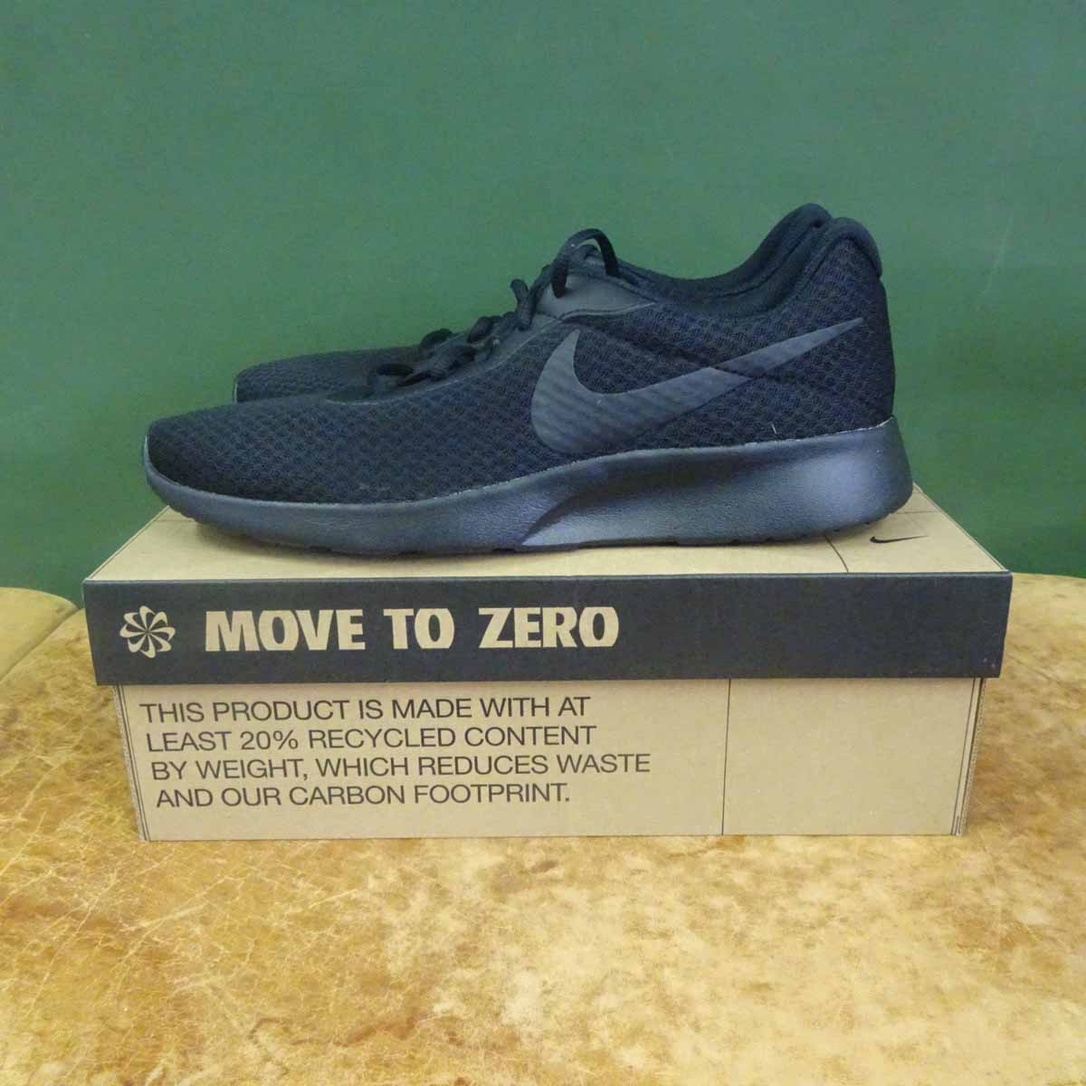 NOS NIKE TANJUN MEN'S SHOE